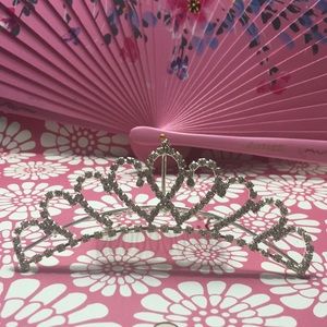 ✨BRAND NEW✨ Heart Tiara